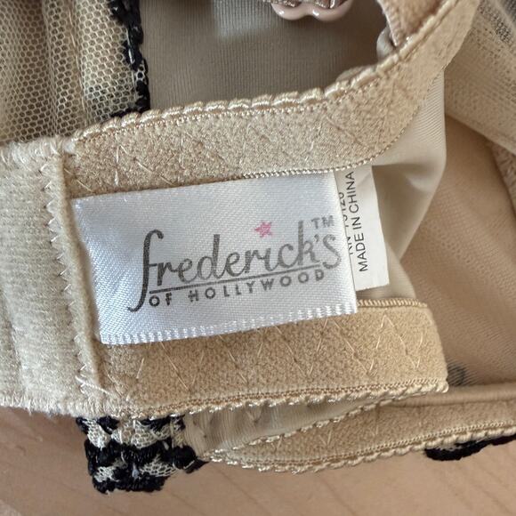 Frederick’s of Hollywood Beige Black Lace Underwire Bra | 34F - Picture 5 of 6